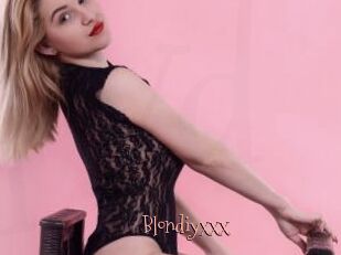 Blondiyxxx