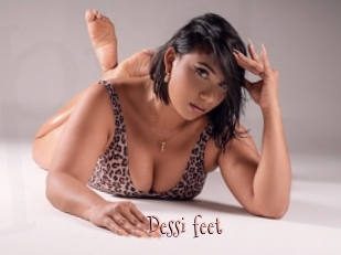 Dessi_feet