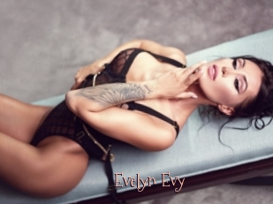 Evelyn_Evy