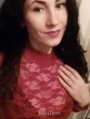 JulyaThom