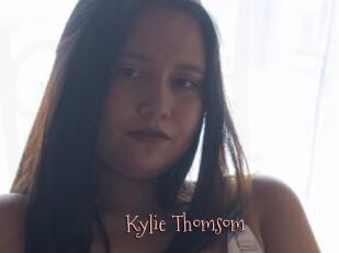 Kylie_Thomsom