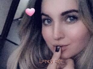 Lioness_arr