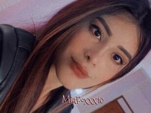 MiaFoxxx18