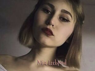 Mia_Leeblond