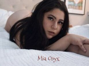 Mia_Onyx