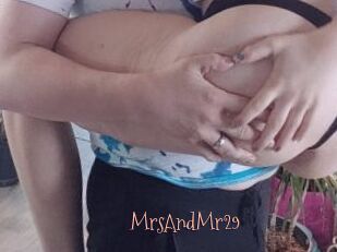 MrsAndMr29