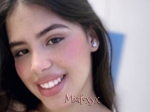 Miafoxyx