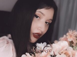 Miajones18