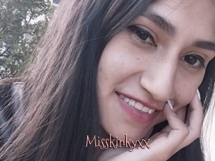 Misskinkyxx
