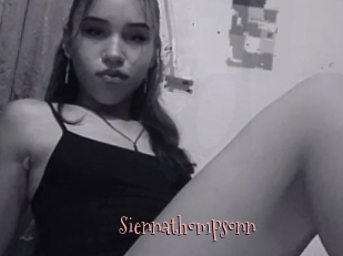 Siennathompsonn