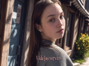 Udelacurvin