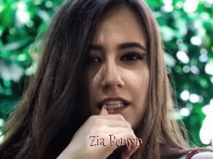 Zia_Benson